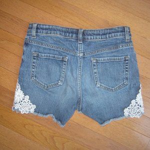 Cat & Jack Girls L 10/12 Jean Stretch Shorts Denim w Lace Crochet Flowers